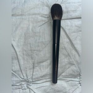 Surratt Artistique Cheek Brush in excellent condition